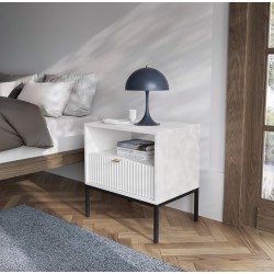 Stolik nocny na nóżkach NOVIA | Beautysofa24.pl